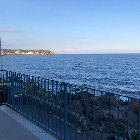 Apartamento Fronte Mare Aci Trezza *